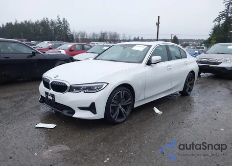 2022 BMW 330I xDrive z USA, uszkodzony, nr VIN 3MW5R7J03N8C59269